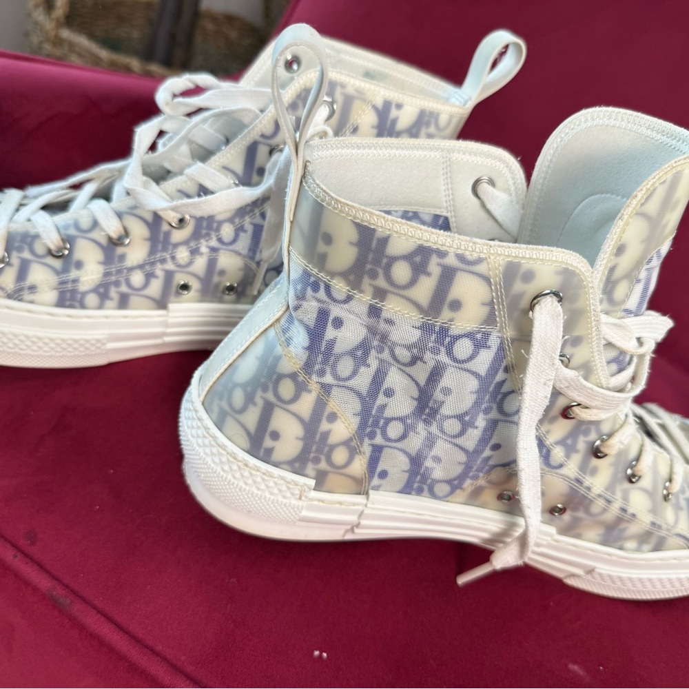 Dior White and Gray High-Top Sneakers with Blue and Green Patch - Picture 13 of 16
